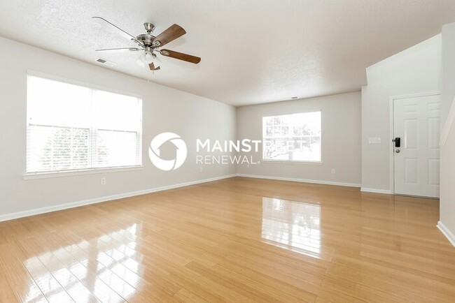 Foto del edificio - 3005 Pebble Creek Ln