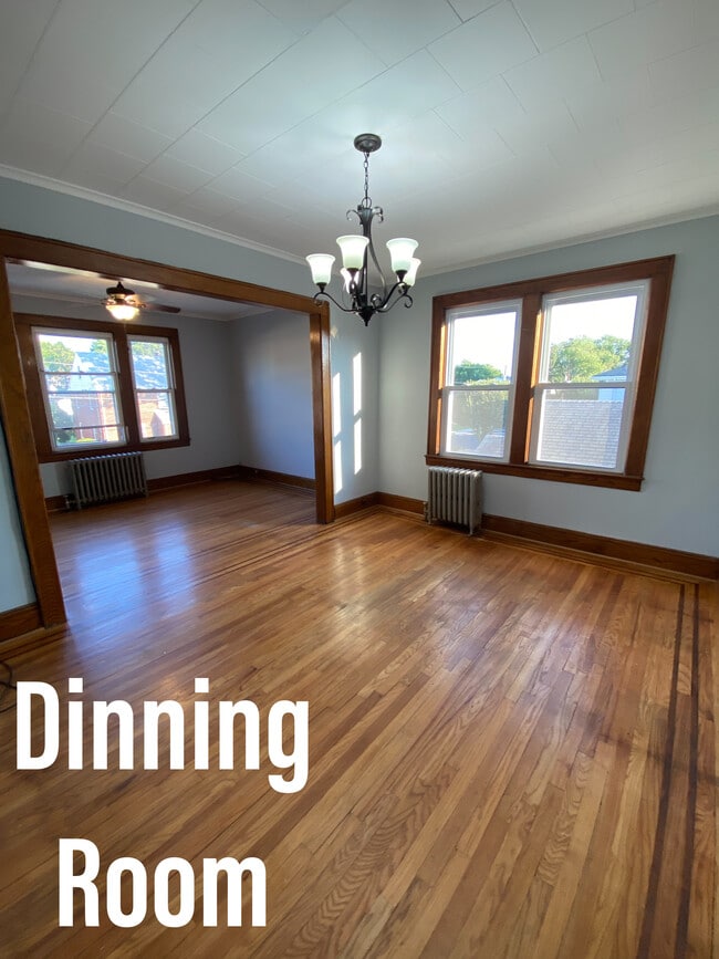 Building Photo - 39 Devon St