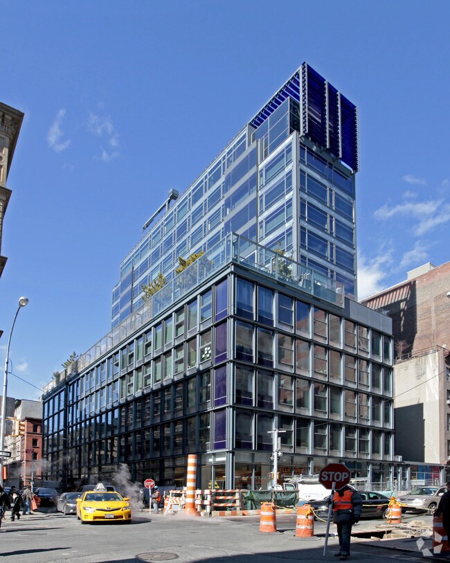 Primary Photo - 463-465 Broadway