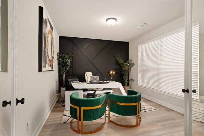 Building Photo - "Spacious: 4-Bedroom MOVE IN READY with 3....