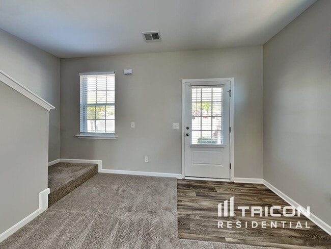 Building Photo - 19 Wesley Drew Ln