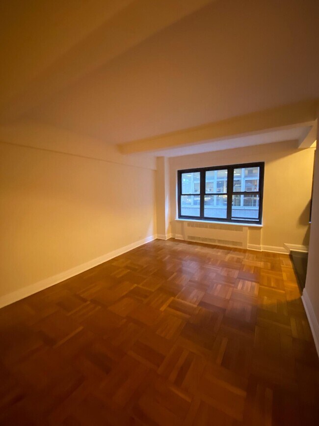 Foto del edificio - 141 E 56th St