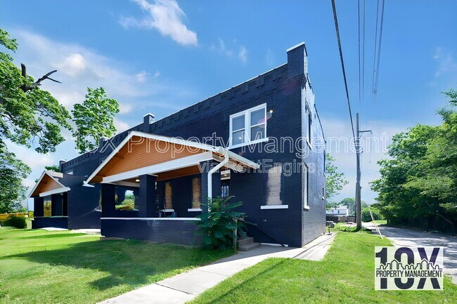 Building Photo - 26 Whitethorne Ave