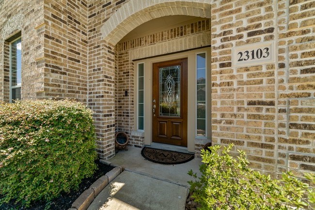 Building Photo - 23103 Fairway Brg San Antonio TX 78258