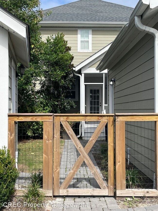 Building Photo - 4 br, 3 bath House - 4951 W. Liberty Park ...