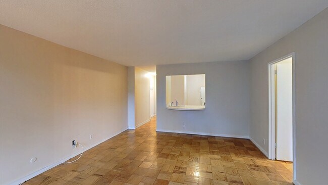 Foto del edificio - 77 Pond Ave