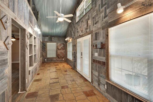 Building Photo - 1511 Speedway Ave