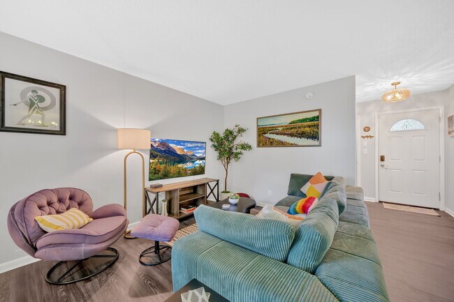 Foto del edificio - 7540 Chatham Cir
