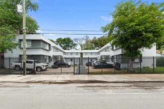 Building Photo - 541 NE 62nd St