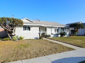 Building Photo - 3080 Palo Verde Ave