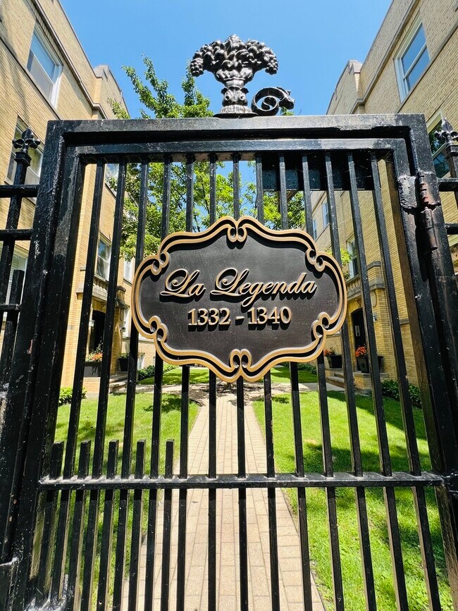 Foto del edificio - 1332 W Estes Ave