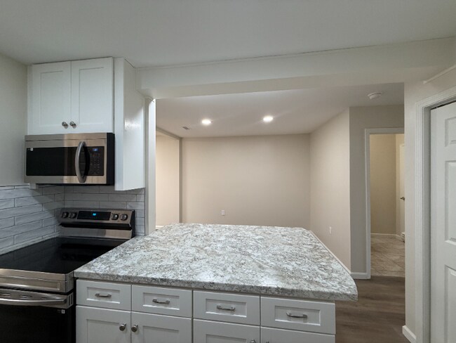 Foto del edificio - 7914 Gleason Dr NW