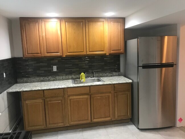 Counterto - 349 Warwick Ave