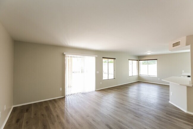 Foto del edificio - 7425 S 39th Dr