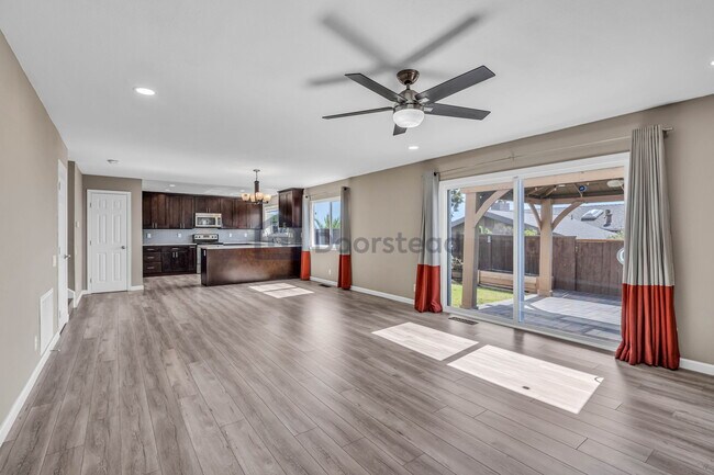 Building Photo - 601 Appian Way