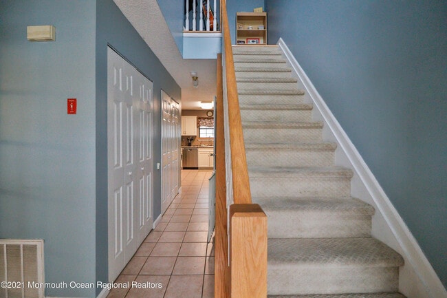 Building Photo - 1006 Poppy Pl