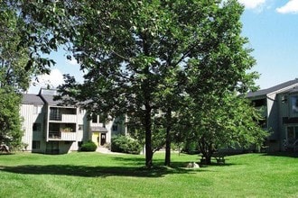 Cobblestone Square Apartments photo'