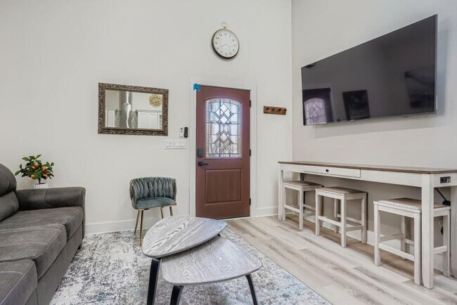 Foto del edificio - 18 Booker St NW