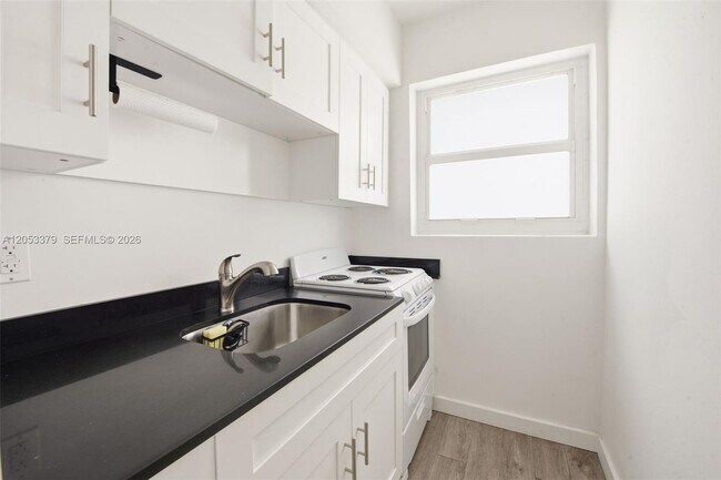 Foto del edificio - 101 NW 74th St