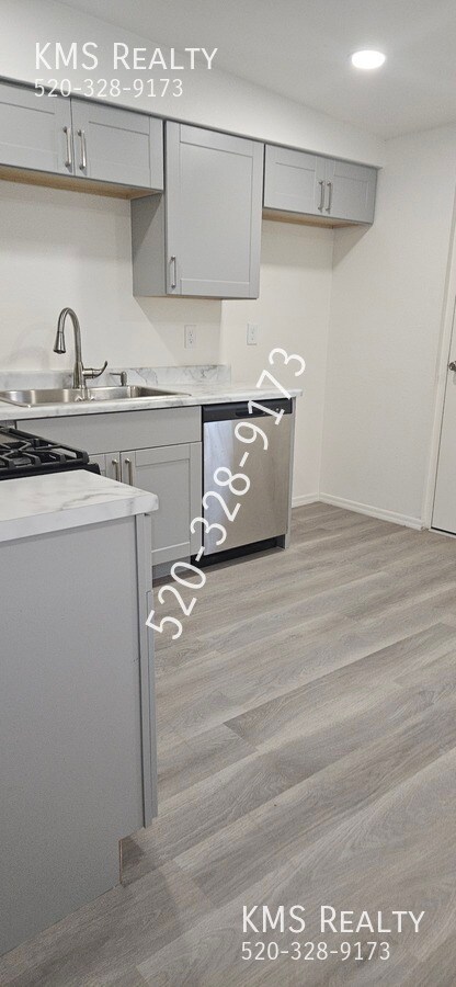 Building Photo - Two bedroom 1 Bath-248 N Melwood Ave-OWNER...