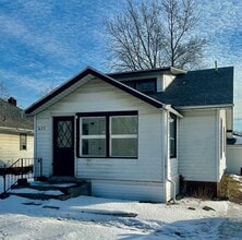 Building Photo - 623 N Carroll Ave