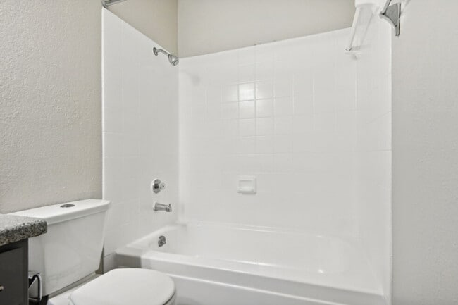 Building Photo - Blakely Apartments