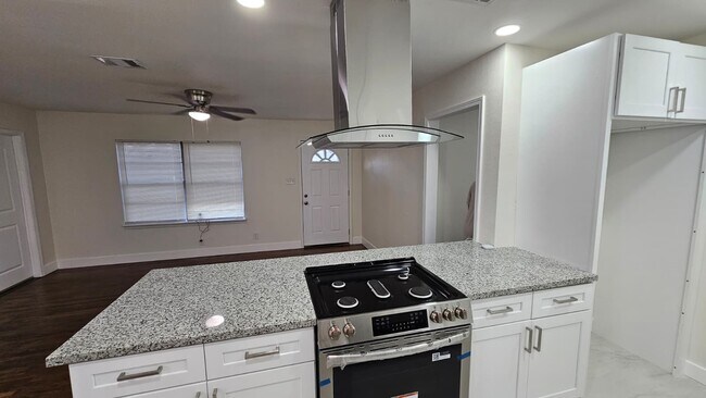 Foto del edificio - 6806 Jay St