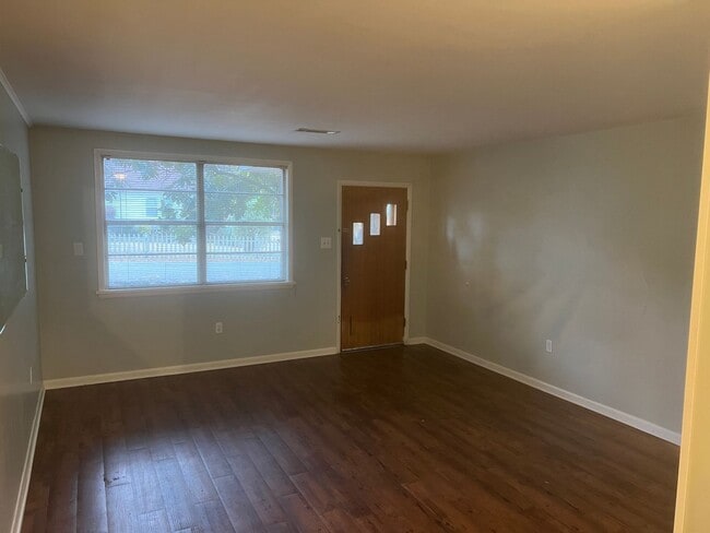 Photo - 1267-1267 Harton St Townhome