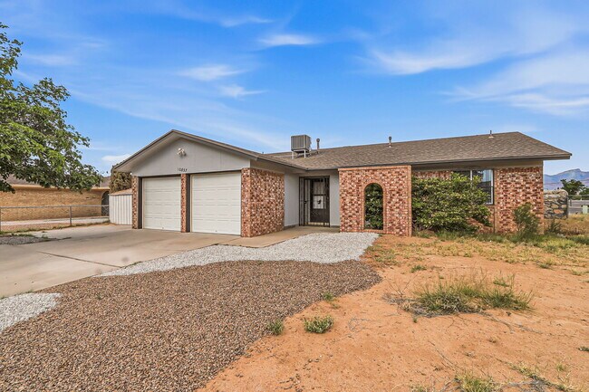 Building Photo - 10837 Gemstone St