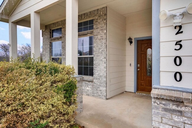 Building Photo - 2500 Waterfall Dr