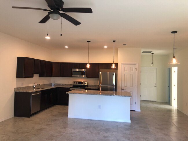 Building Photo - 24482 Zephyr Ct