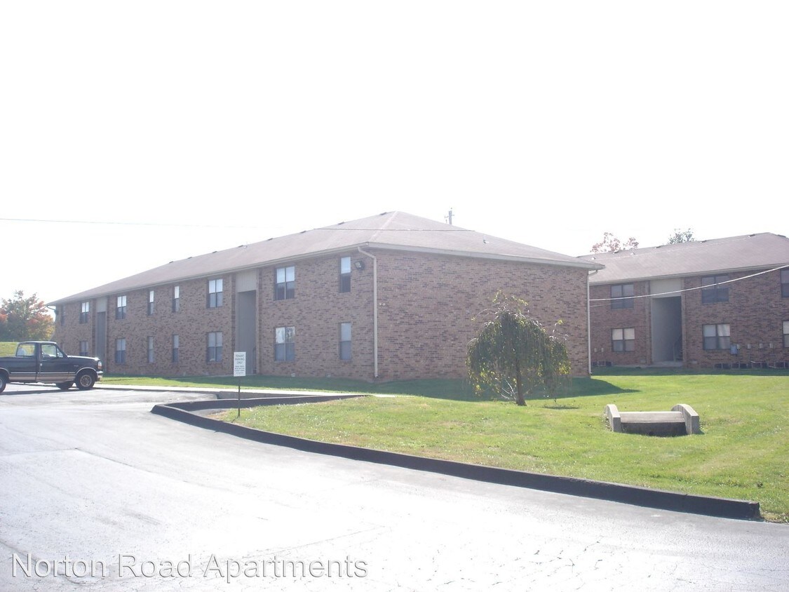 Foto principal - 3000 N Kentwood Ave