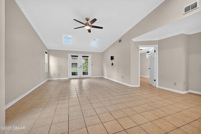 Building Photo - 115 Bob White Ct