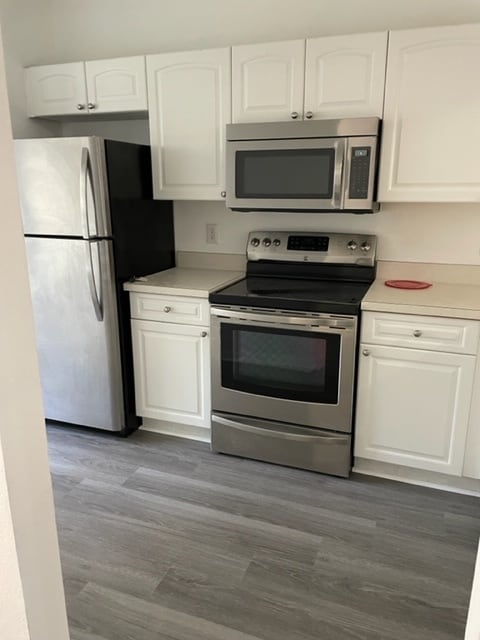 Foto del edificio - 4247 Plantation Cove Dr