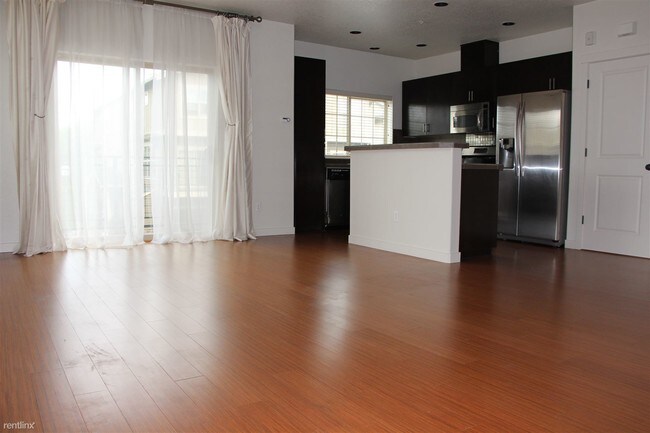 Foto del edificio - 665 NW Garswood Terrace