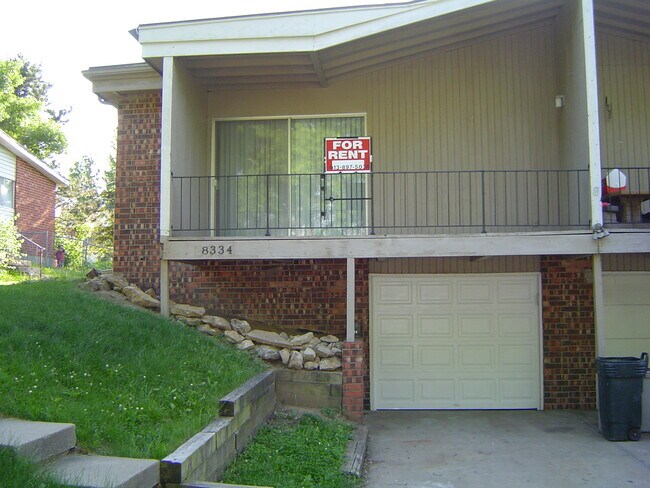 Building Photo - 8334 Grandview Ln
