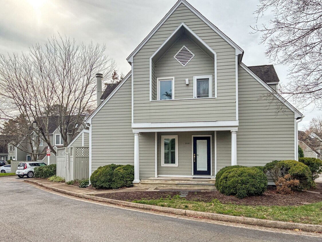 Primary Photo - Recently Remodeled 3 bed 3 bath in Tuckahoe!