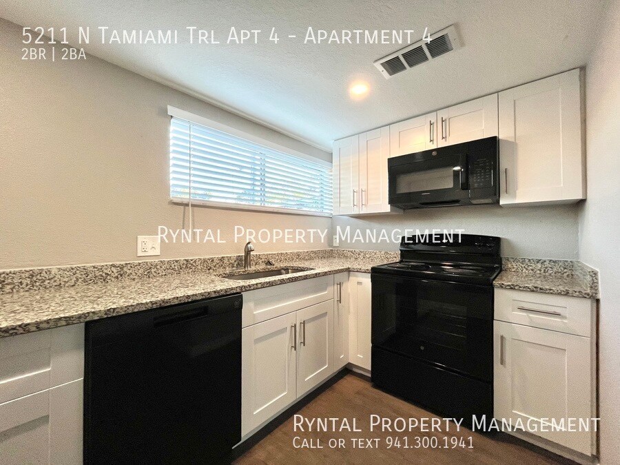 Primary Photo - Beautiful 2/2 Condo Near Downtown SRQ!