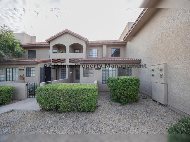 Building Photo - 8625 E Belleview Pl