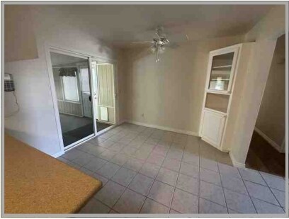 Foto del edificio - 90 Hollis Ln