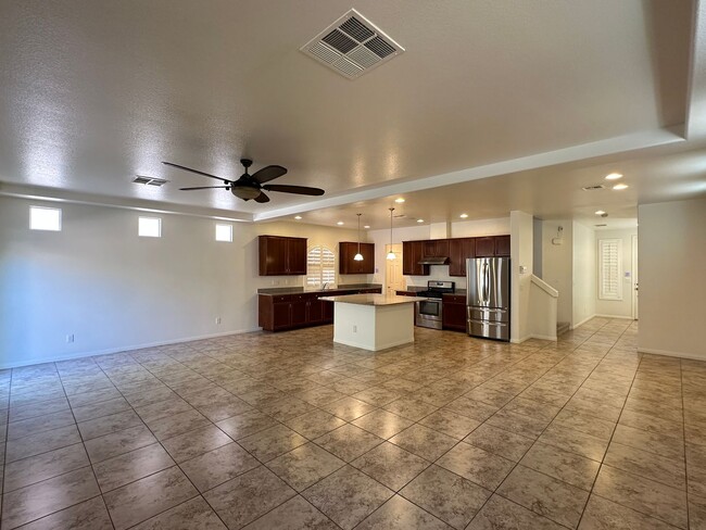 Building Photo - WOODBRIDGE AT PINNACLE PEAKS