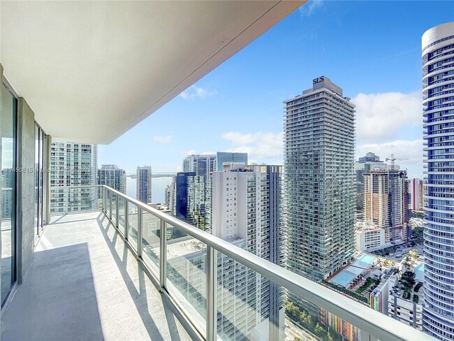 Foto del edificio - 79 SW 12th St