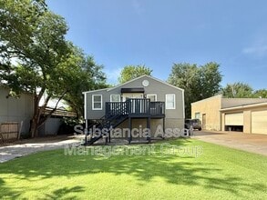 Building Photo - 2604 NW 50th St