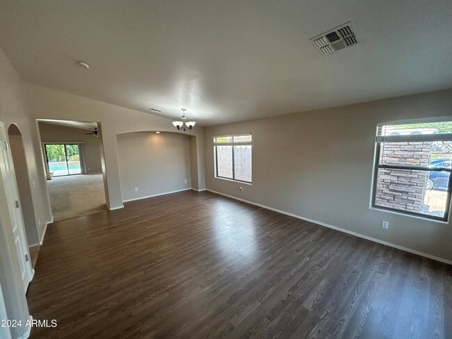 Building Photo - 3002 W Rapalo Rd