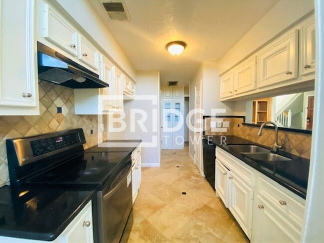 Building Photo - 8718 E Rylander Cir