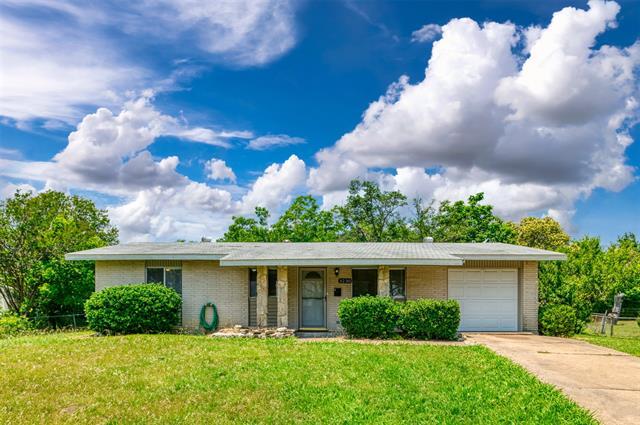 Primary Photo - 3230 Ridgeview Cir