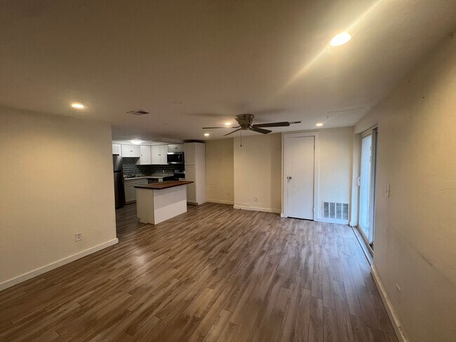 Building Photo - 1416 Rutherford Ave