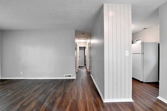 Building Photo - 9909 Plaudit Way