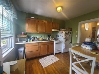 Building Photo - 364 K St