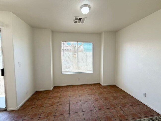 Building Photo - 8256 10 Gallon Ct